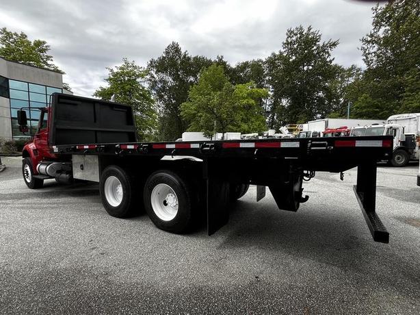 2011 International 4400 22 Foot Flat Deck With Air Brakes Diesel image 4