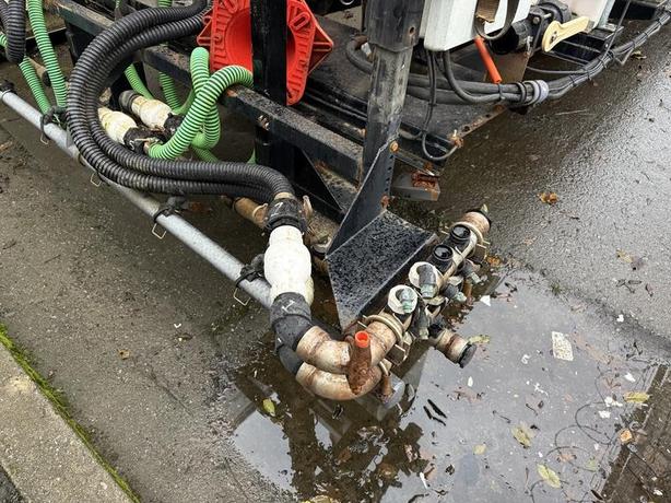 2000 Unknown 1250 Gallon Hook-Lift De-Icer Anti-Icing / De-Icing image 5