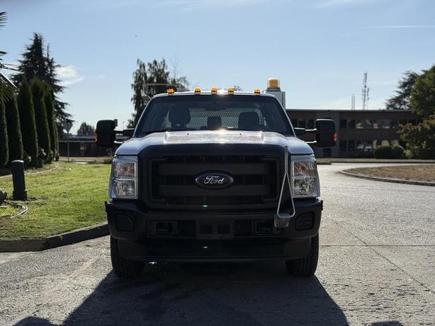 2012 Ford F-350 SD XL SuperCab 4WD Service Truck image 3