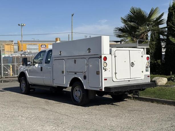 2012 Ford F-350 SD XL SuperCab 4WD Service Truck image 7