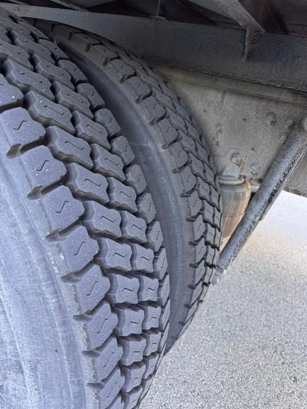 2018 Hino 338 BOX image 8