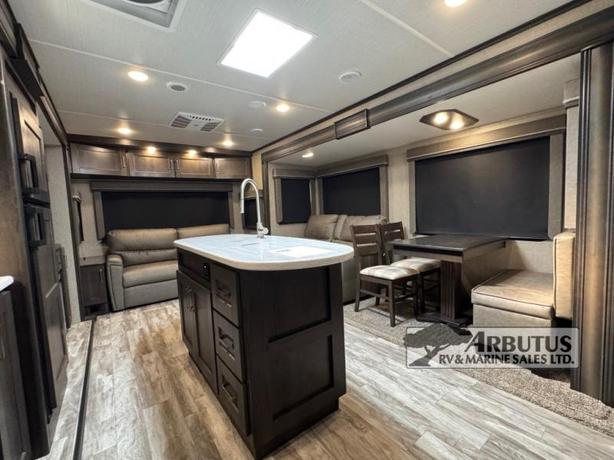 Used 2020 Grand Design Reflection 297RSTS image 8