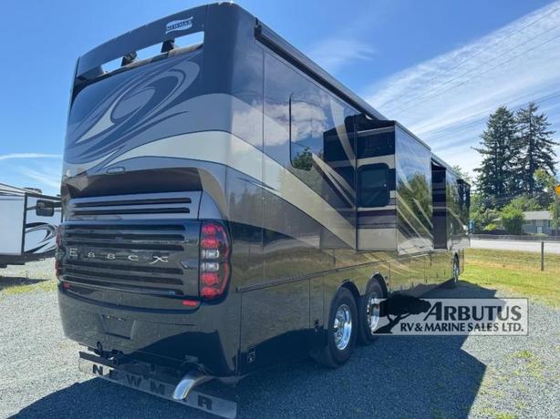 Used 2012 Newmar Essex 4544 image 7