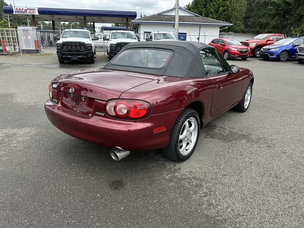 2003 Mazda MX-5 Base image 5