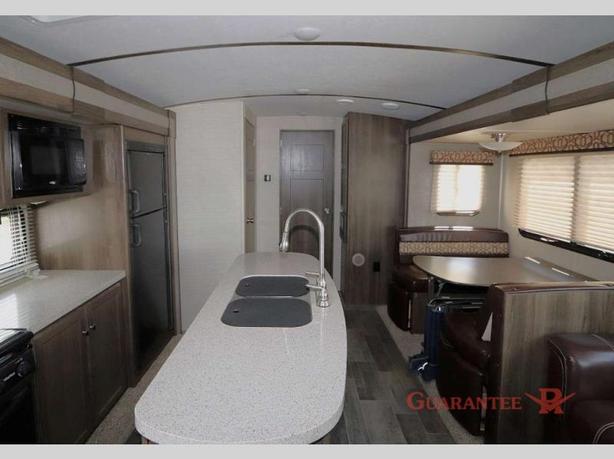 Used 2017 Keystone RV Premier Ultra Lite 26RBPR image 7