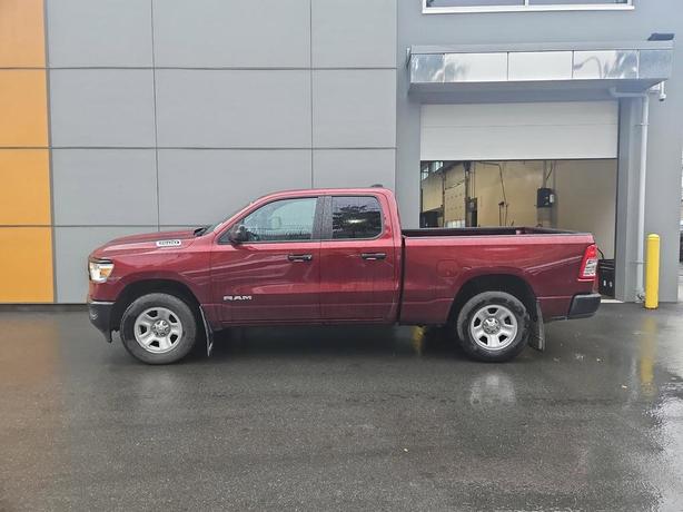 2022 RAM 1500 Tradesman 4x4 Quad Cab 6'4 Box | No Reported Accidents | One Owner image 3