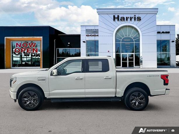 2023 Ford F-150 Lightning LARIAT 4WD SuperCrew 5.5' Box | No Reported Accidents! image 3