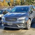 2023 Chrysler Pacifica Touring L thumbnail image