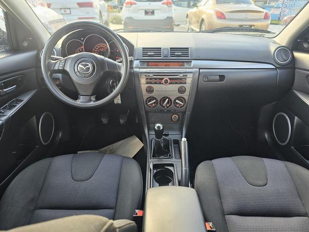 2007 Mazda3 4dr HB Sport Manual GS image 6