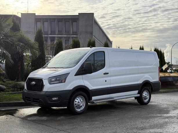 2023 Ford Transit 250 Cargo Van Low Roof. 130-inch WheelBase AWD image 5