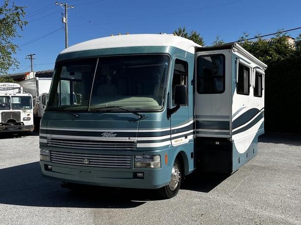 2000 Ford Motorhome Pace Arrow Vision RV with 2 Slide Outs image 4