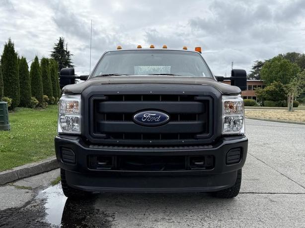 2015 Ford F-350 SD XL SuperCab 9-Foot Flatdeck 4WD image 3