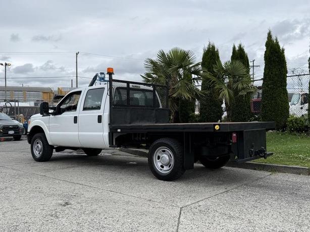 2015 Ford F-350 SD XL SuperCab 9-Foot Flatdeck 4WD image 7