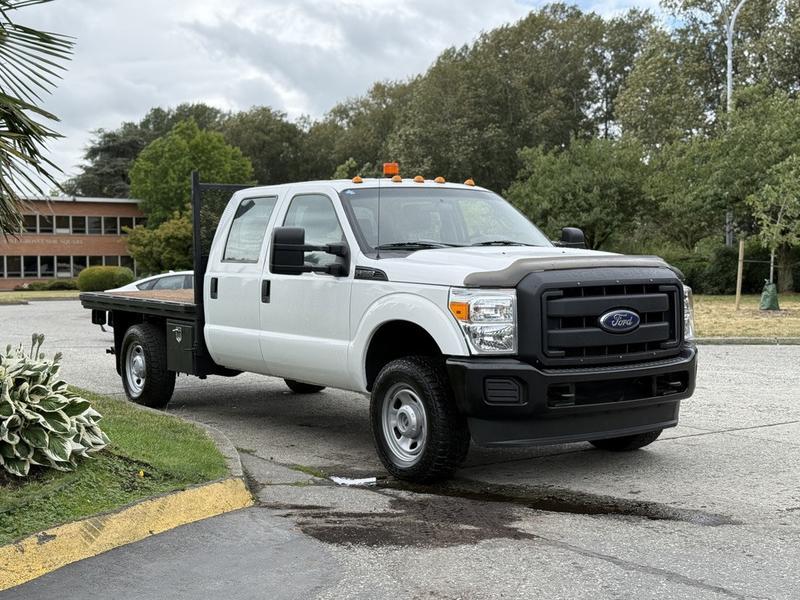 2015 Ford F-350 SD XL SuperCab 9-Foot Flatdeck 4WD display photo