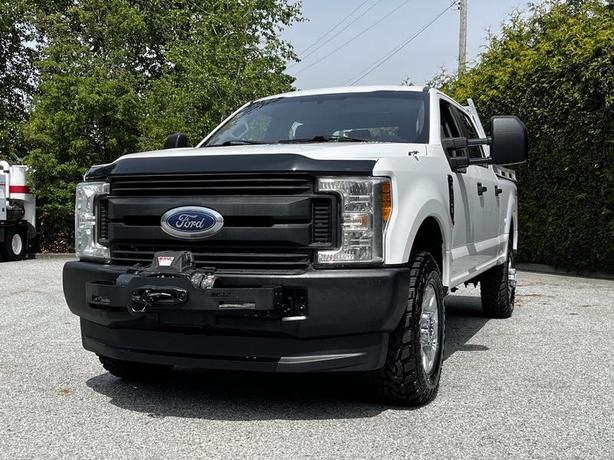 2017 Ford F-250 SuperDuty XL Crew Cab 4WD image 4