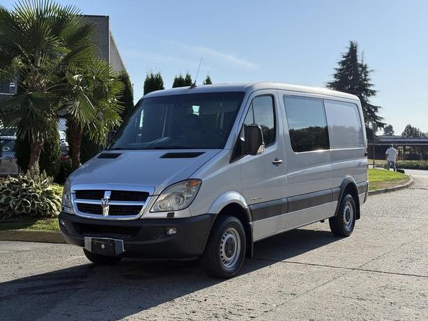 2007 Dodge Sprinter 2500 Cargo Van with 3.0L Diesel and RWD image 4