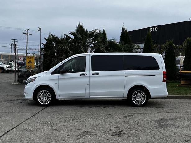 2018 Mercedes-Benz Metris 8 Passenger Van image 7