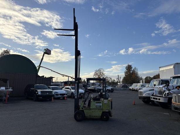 2000 Clark GPS 15 3 stage ForkLift Propane (Actual Year is unconfirmed ) image 2