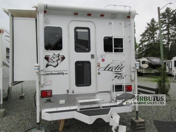 Used 2013 Northwood Arctic Fox 992 image 3