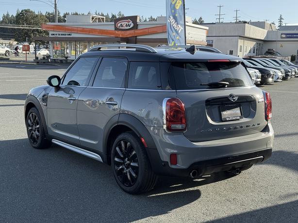 2018 MINI Countryman AWD- Rain Sensing Wipers & Panorama Sunroof image 8