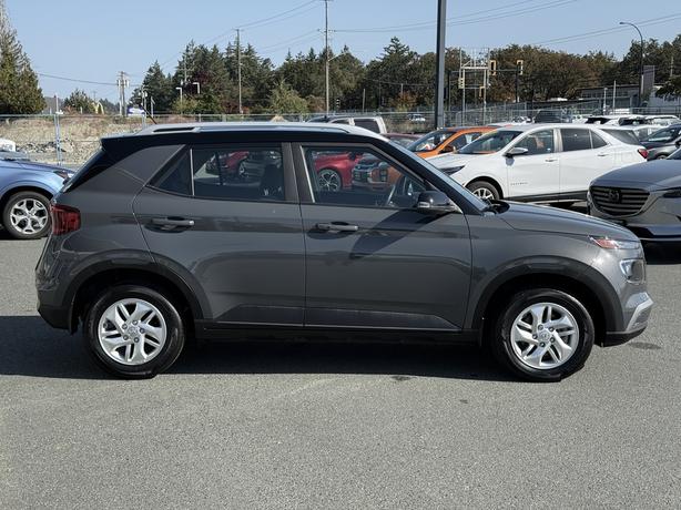 2024 Hyundai Venue PREFERRED- No Accidents, BC Local & One Owner image 5