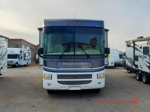 Used 2010 Holiday Rambler Arista 32SBT image 2