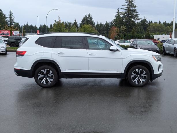 2024 Volkswagen Atlas Comfortline - No Accidents, AWD, Heated Seats image 5