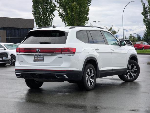 2024 Volkswagen Atlas Comfortline - No Accidents, AWD, Heated Seats image 6