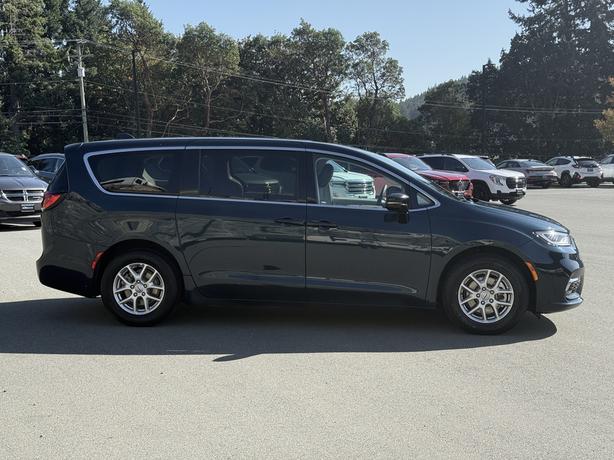 2024 Chrysler Pacifica Touring-L - 3rd Row Seats & GPS Antenna Input image 5