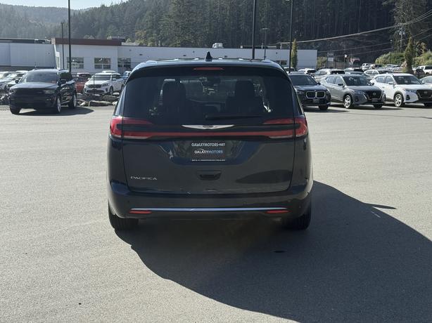 2024 Chrysler Pacifica Touring-L - 3rd Row Seats & GPS Antenna Input image 7