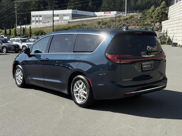 2024 Chrysler Pacifica Touring-L - 3rd Row Seats & GPS Antenna Input image 8