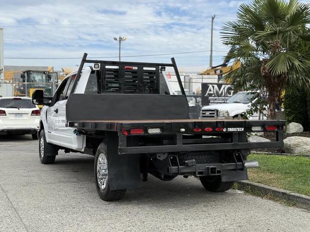 2019 Ford F-350 SD XLT SuperCrew 8-Foot Flat Deck Diesel 4WD image 8