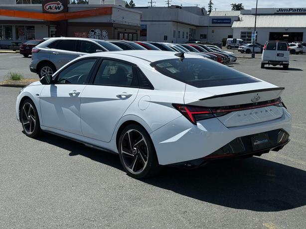 2023 Hyundai Elantra N LINE - Wheels: 18" x 7.5J  & Power Driver Seat image 8
