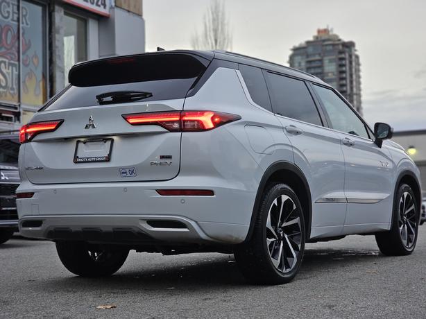 2024 Mitsubishi Outlander GT Premium - Massage Seats, Navigation, Sunroof image 5