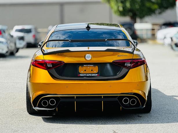 2022 Alfa Romeo Giulia Quadrifoglio - No Accidents, Navi, Parking Sensors image 7