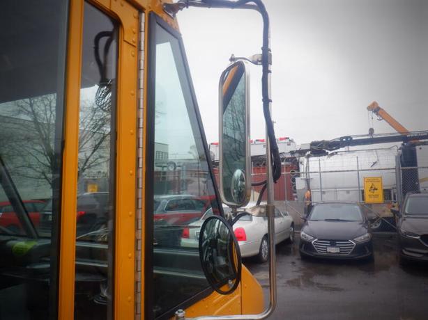 2008 Freightliner MT45 Chassis Cargo Step Van Rear Shelving Diesel image 7