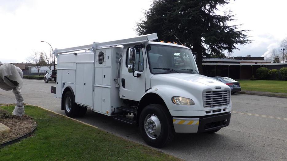 2006 Freightliner M2 106 Medium Duty Service Truck Dually CNG Natural Gas display photo