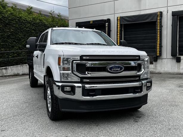 2020 Ford F-350 SD XLT SuperCrew 9-Foot Flatdeck 4x4 image 2
