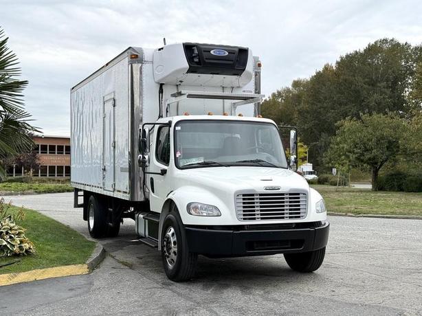 2018 Freightliner M2 106 22 Foot Cummins Reefer Cube Van image 2