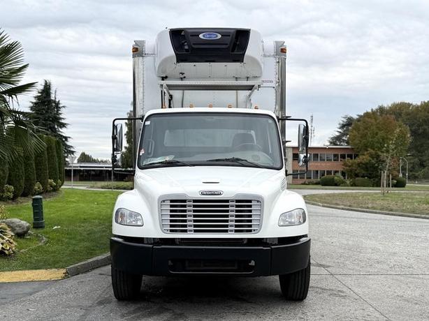 2018 Freightliner M2 106 22 Foot Cummins Reefer Cube Van image 3