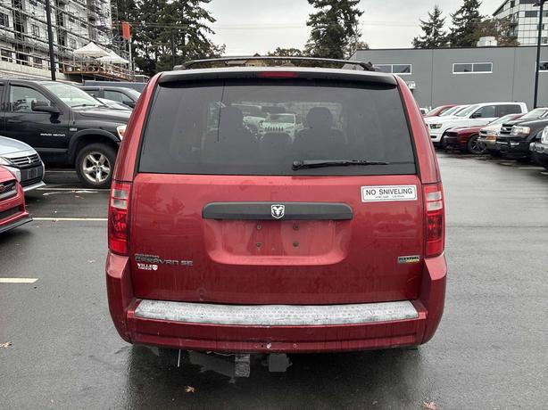 2008 Dodge Grand Caravan SE | Stow'N Go Seating! image 5