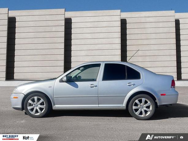 2009 Volkswagen Jetta City Base AUTO, GREY FABRIC INTERIOR, AUTO LOCKS AND WINDO image 3