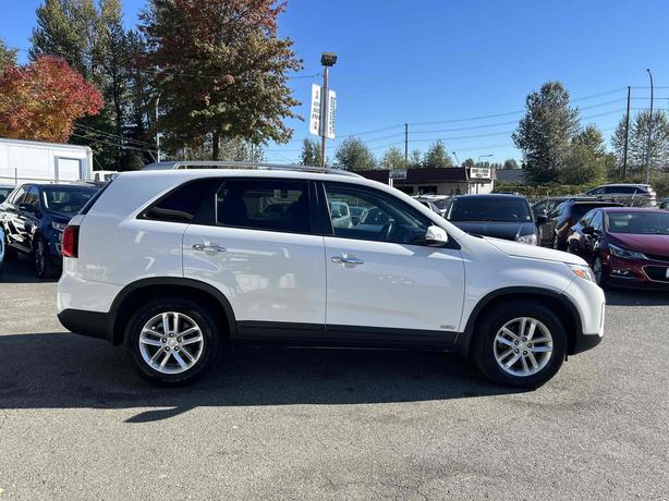 2014 KIA Sorento image 5