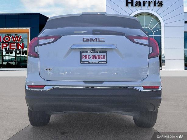 2022 GMC Terrain SLT AWD | No Reported Accidents! image 5