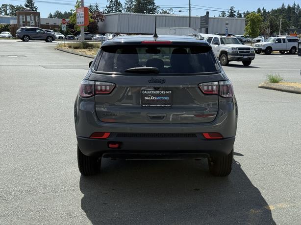 2024 Jeep Compass Trailhawk 4WD - Front Dual Zone A/C & ABS Brakes image 7