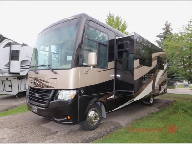 Used 2017 Newmar Bay Star Sport 3208 image 2
