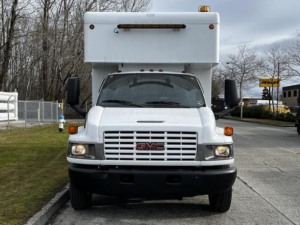 2006 GMC C5000 Topkick Service Truck image 4
