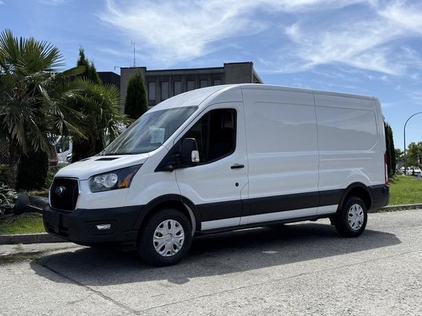 2022 Ford Transit 250 Cargo Van image 5