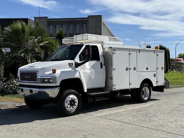 2009 GMC C5500 4X4 Topkick Service Truck Diesel image 5
