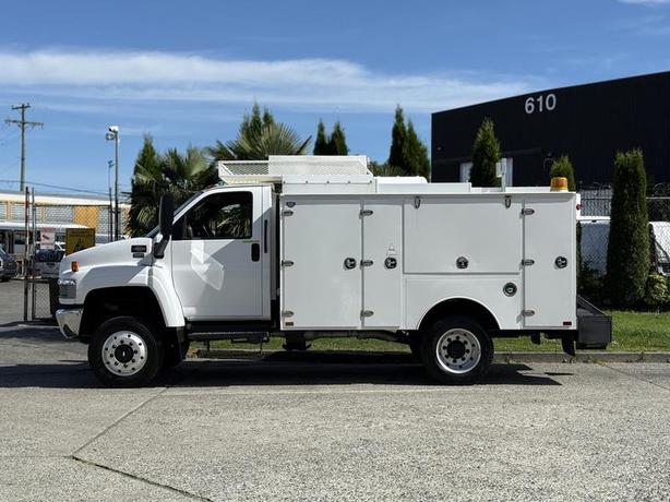 2009 GMC C5500 4X4 Topkick Service Truck Diesel image 6